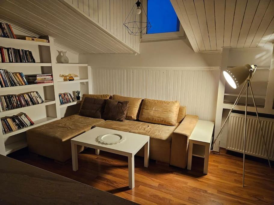 Apartament Przestronny Z Szybkim Wifi Warszawa